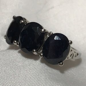 🌹Midnight Sapphire 3 stone Ring